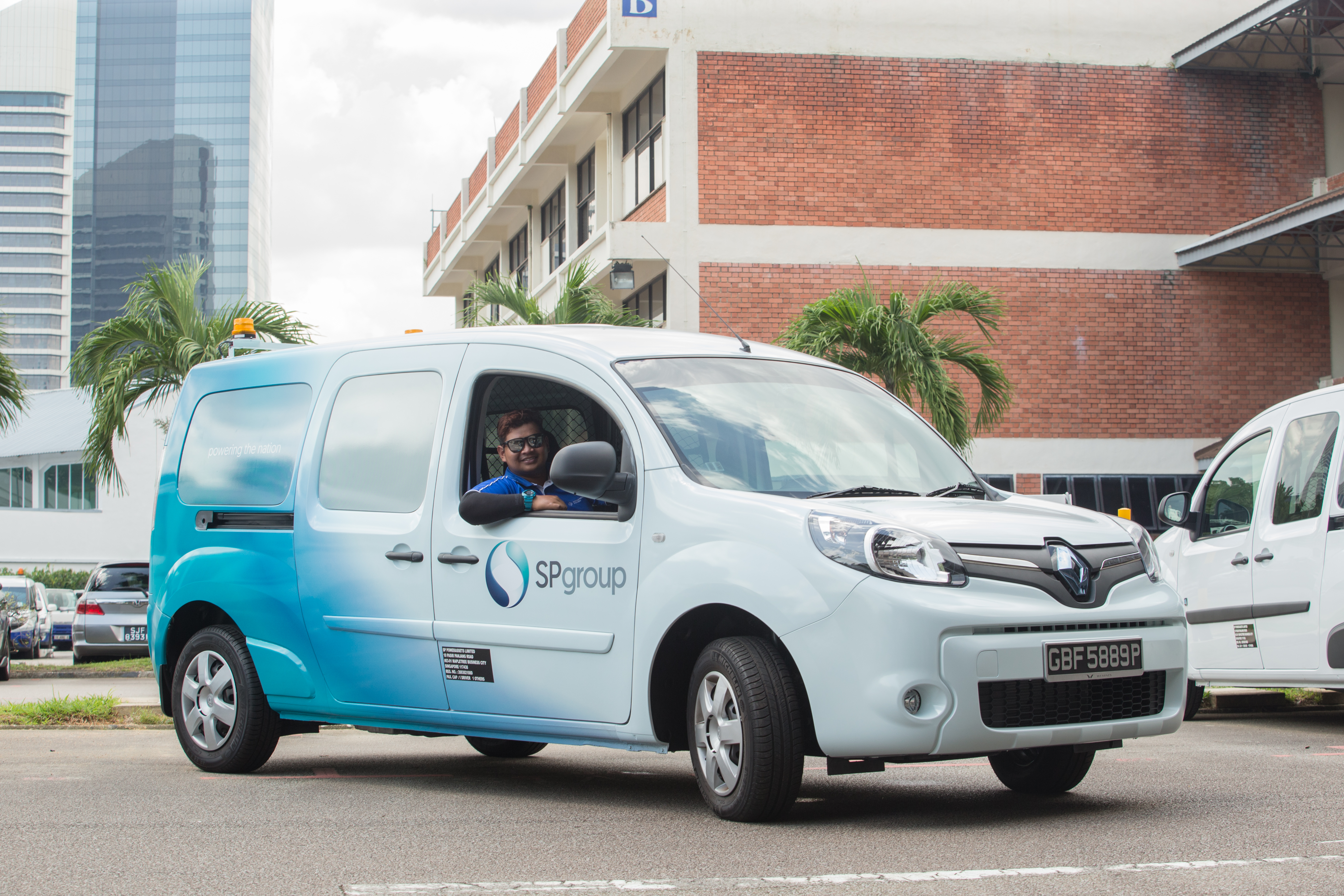 Story+5+PHOTO+-+Electric+Vehicle